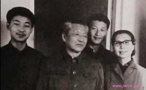 幸福一家人 习仲勋与夫人齐心及儿女旧照(图)