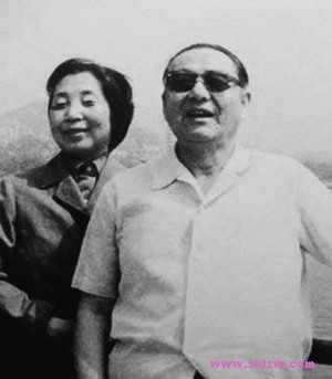 习仲勋和夫人
