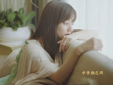 没事儿发发呆，可以自我放松减压